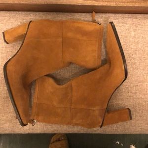 Zara suede boots *excellent condition